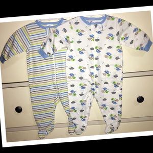 3/$20 •Gerber 0-3m two pack of baby footie sleepers🧩NWOT🧩